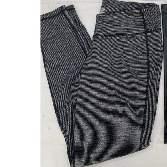 Old Navy Active Leggings Striped Athletic Workout Gym Pants L‎ - Picture 2 of 4